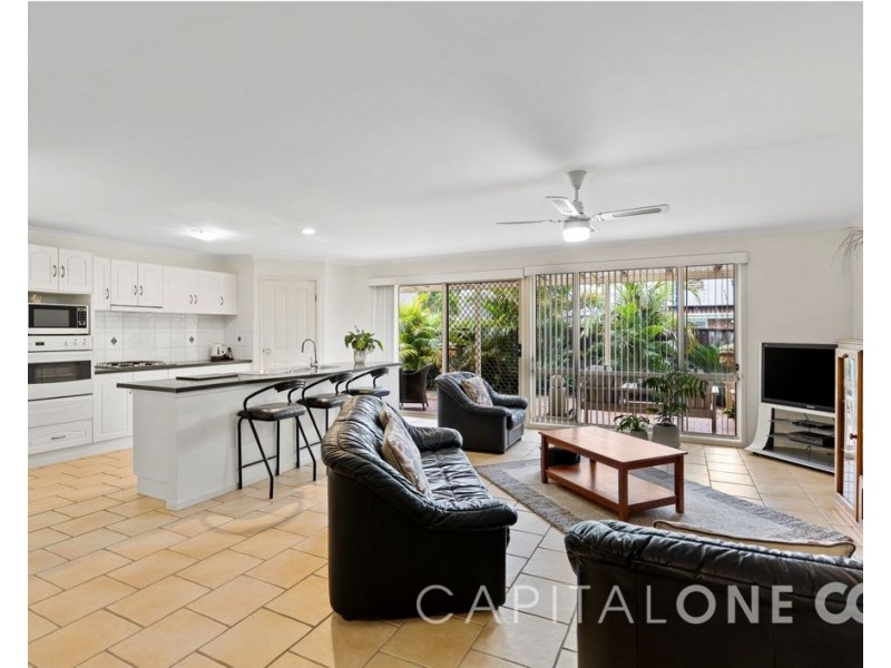 6 David Mews, Mardi NSW 2259
