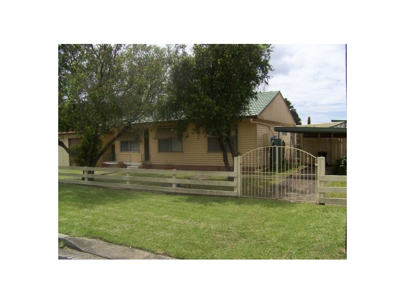 25 Rockleigh Street, Wyong NSW 2259