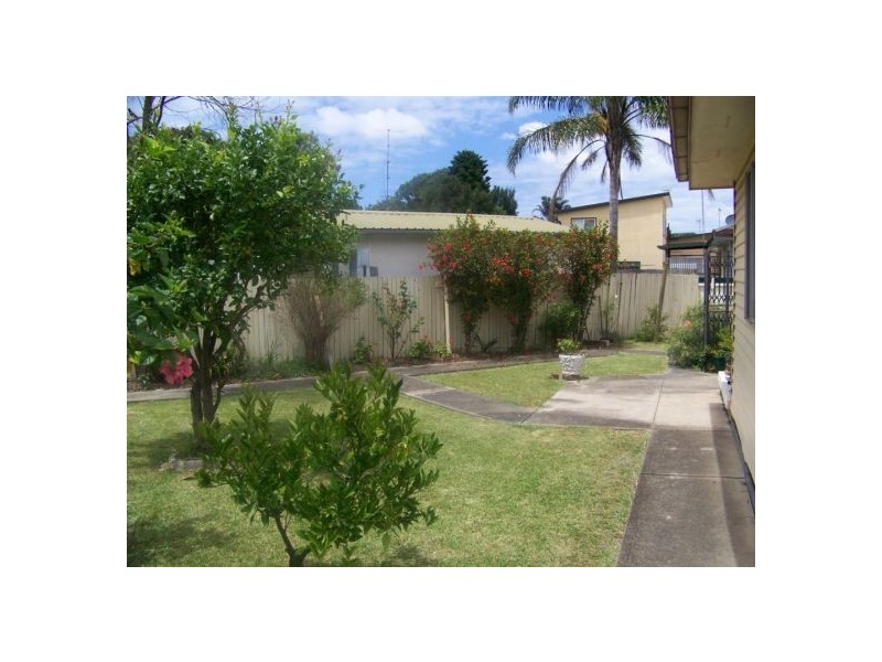 25 Rockleigh Street, Wyong NSW 2259