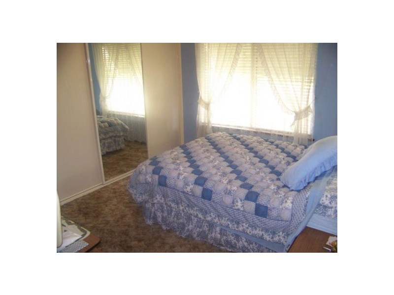 25 Rockleigh Street, Wyong NSW 2259