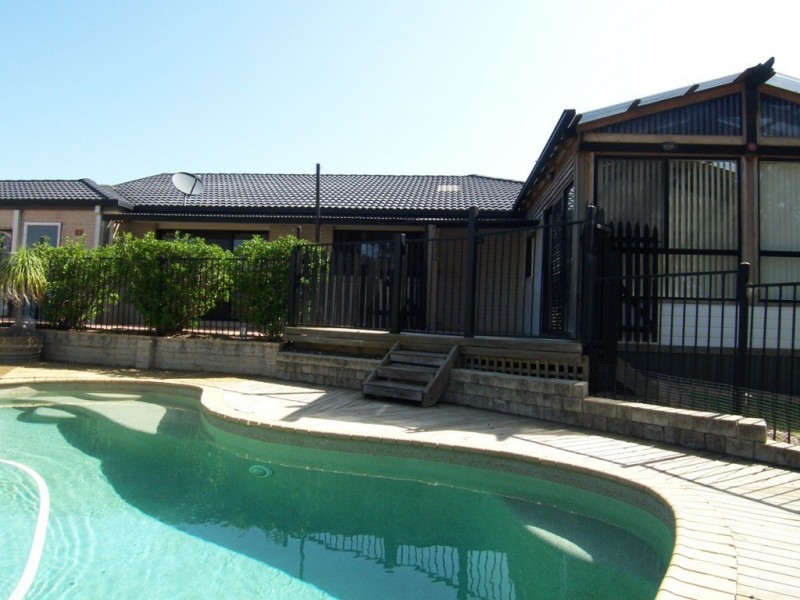 4 Tuross Close, Lake Haven NSW 2263