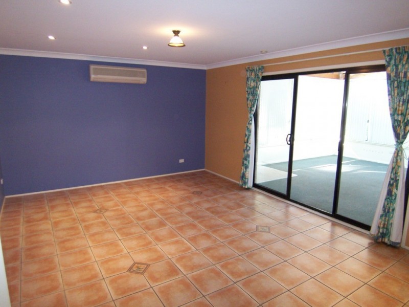 4 Tuross Close, Lake Haven NSW 2263