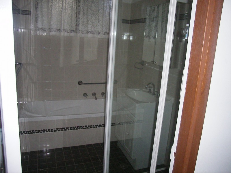 18 Una Avenue, Charmhaven NSW 2263