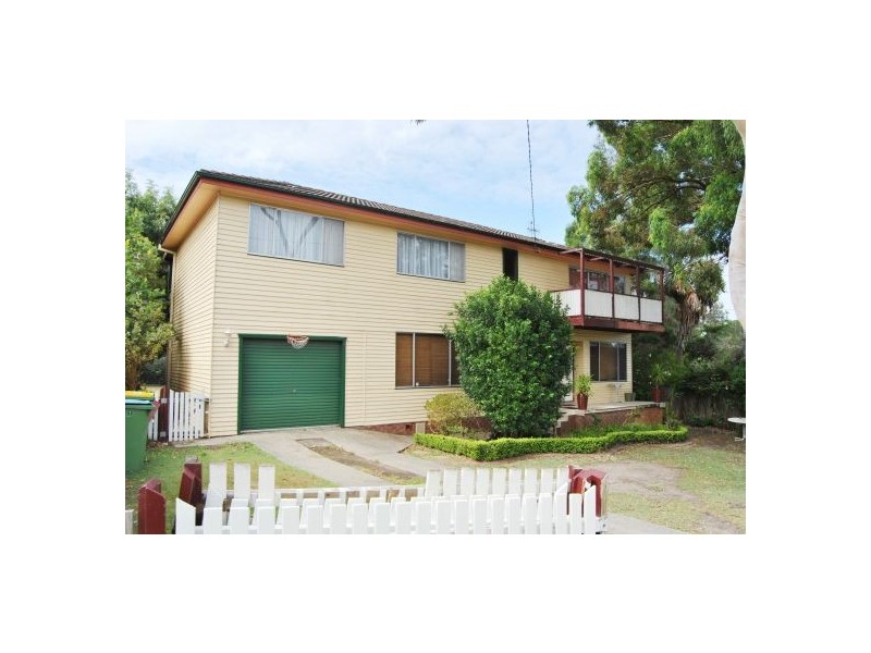 1 Manuka Parade, Gorokan NSW 2263