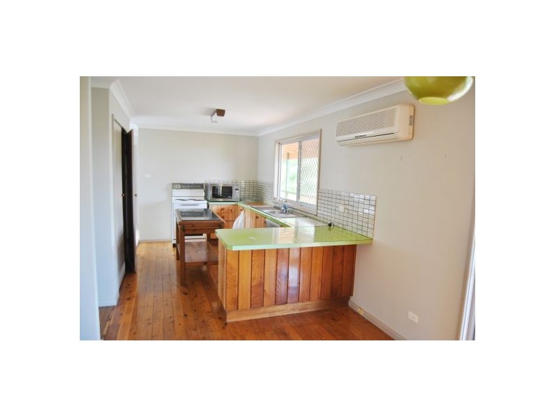 1 Manuka Parade, Gorokan NSW 2263