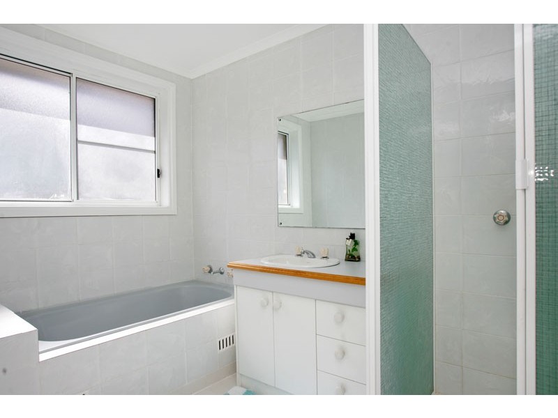 39 Dale Ave, Chain Valley Bay NSW 2259