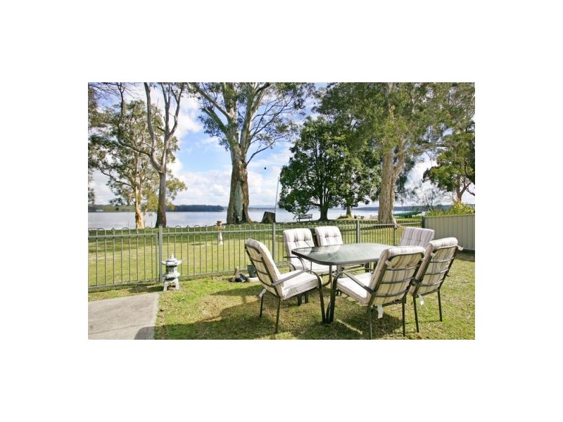 14 Sunset Pde, Chain Valley Bay NSW 2259