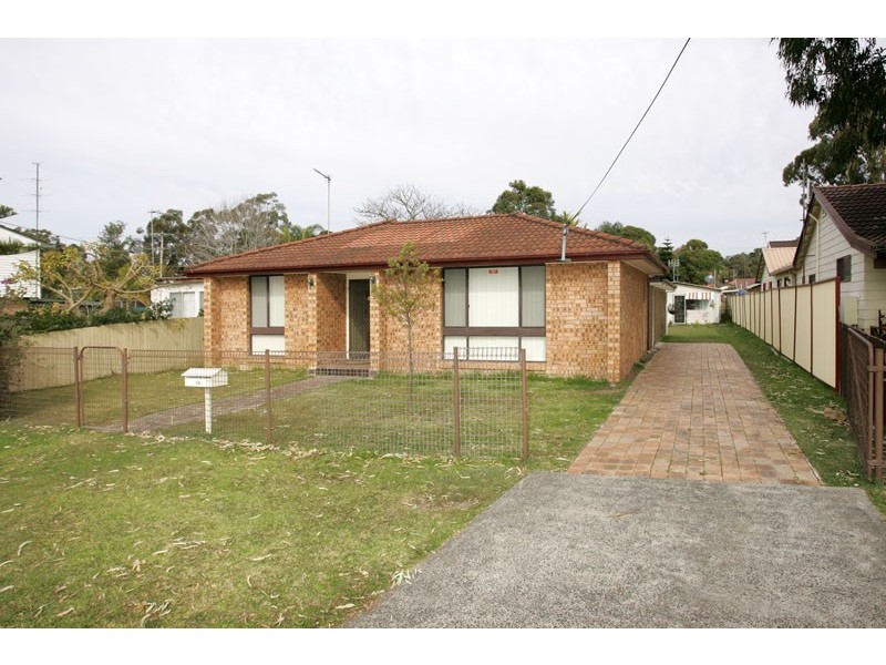 18 Suncrest Parade, Gorokan NSW 2263