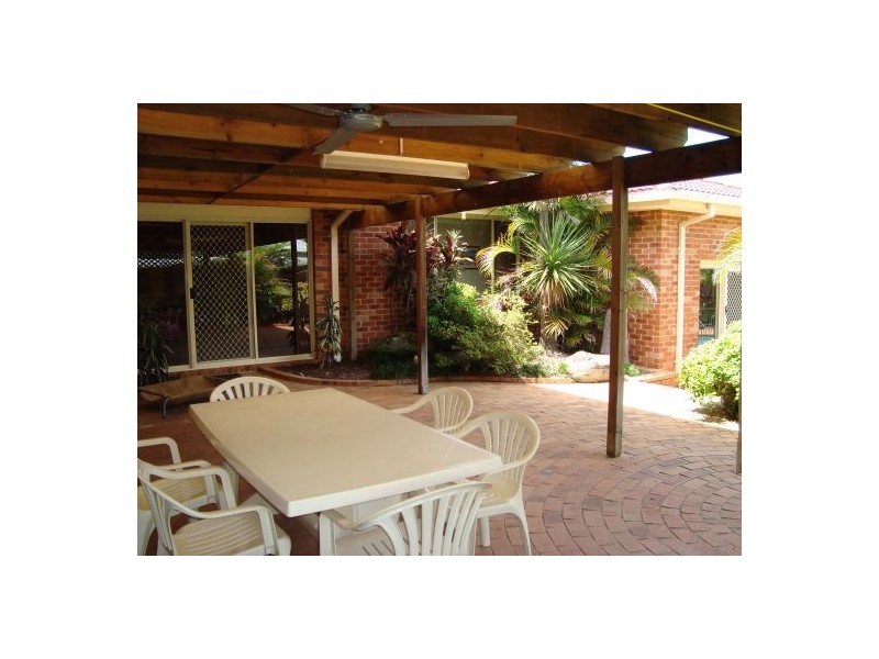 26 Albert Warner Dr, Warnervale NSW 2259