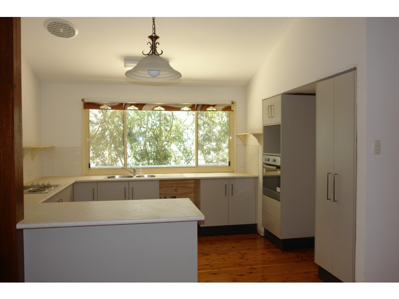 142 Tuggerawong Road, Wyongah NSW 2259