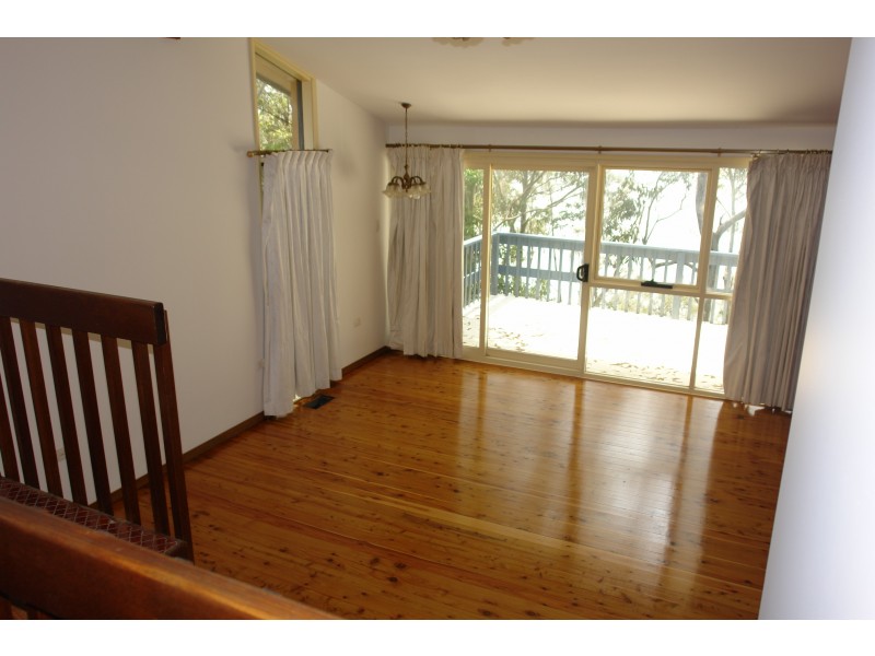 142 Tuggerawong Road, Wyongah NSW 2259