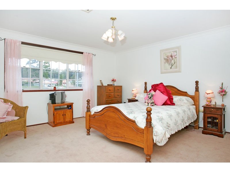 17 Guardian Road, Watanobbi NSW 2259