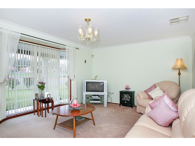 17 Guardian Road, Watanobbi NSW 2259