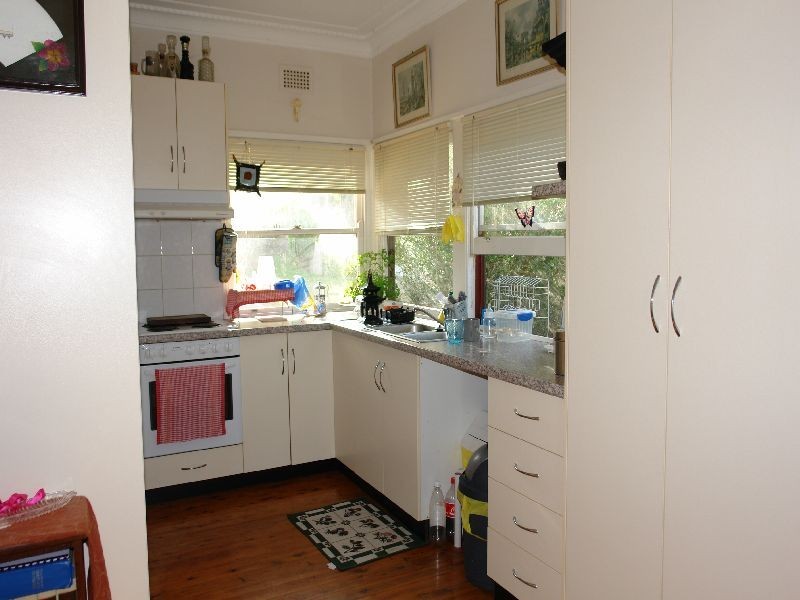 8 Arthur Drive, Wyong NSW 2259