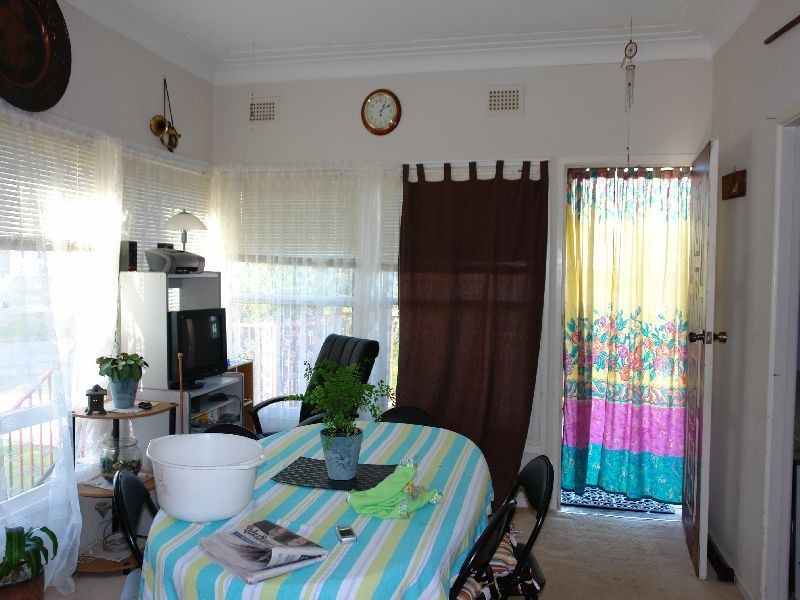 8 Arthur Drive, Wyong NSW 2259