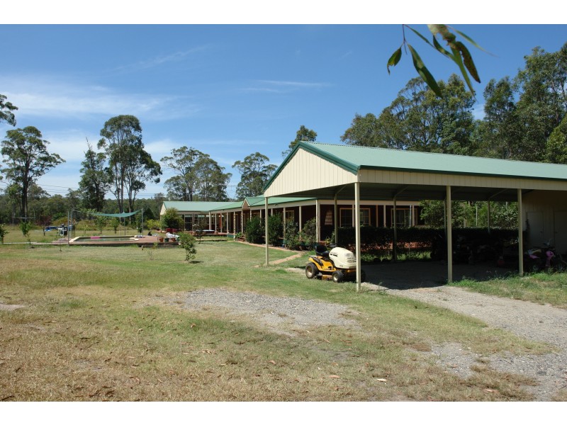 242 Durren Road, Jilliby NSW 2259
