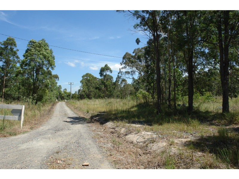 242 Durren Road, Jilliby NSW 2259
