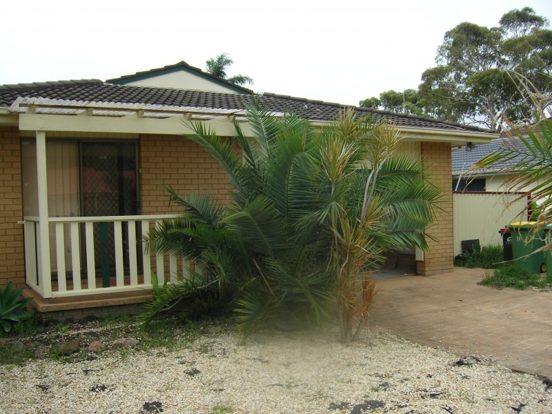 8 Hill Street, Gorokan NSW 2263
