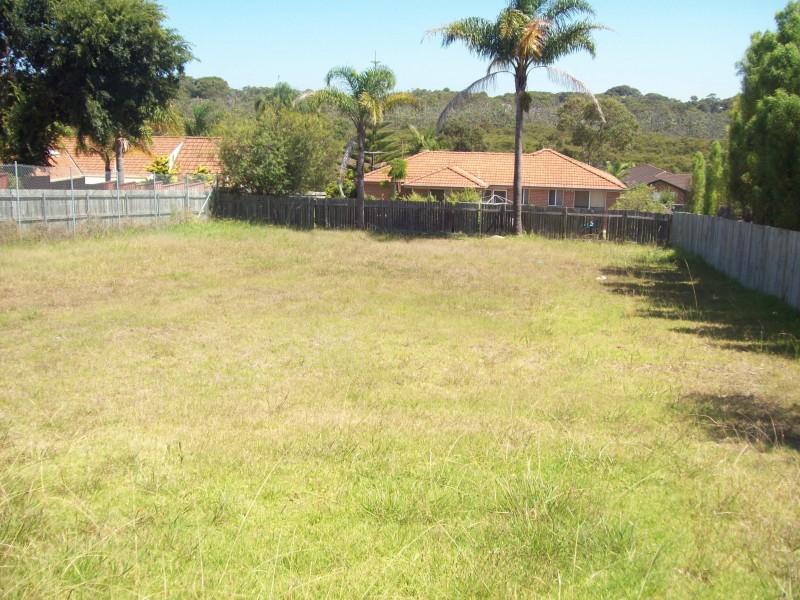 13 Bolton Street, Bateau Bay NSW 2261