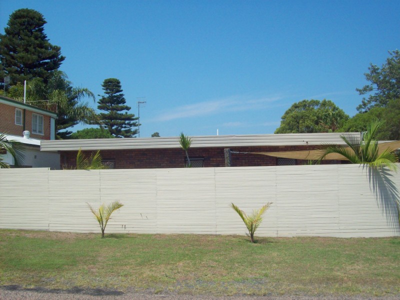 4 Conden Place, Canton Beach NSW 2263