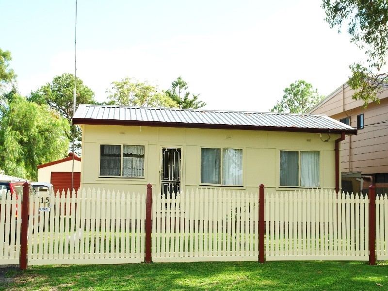 15 Murraba Crescent, Gwandalan NSW 2259