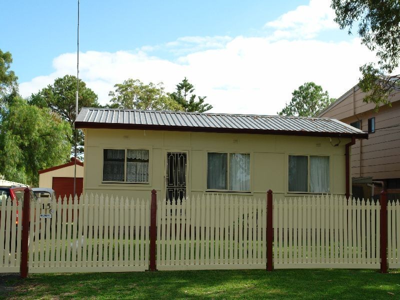 15 Murraba Crescent, Gwandalan NSW 2259