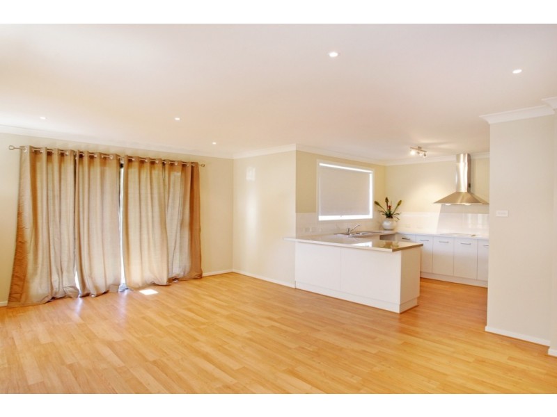 1/44 Goobarabah Avenue, Lake Haven NSW 2263