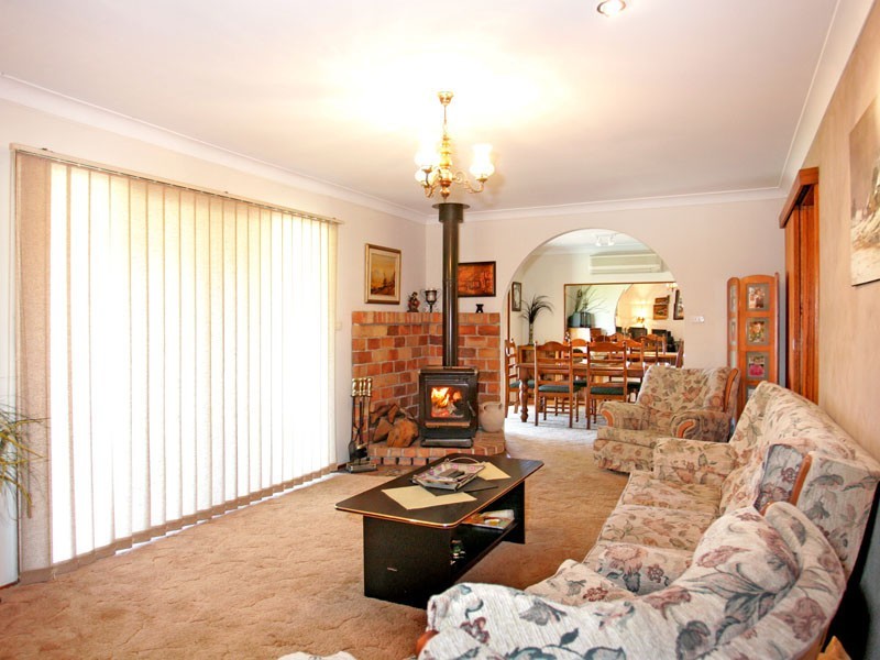 32  Dickson Road, Jilliby NSW 2259