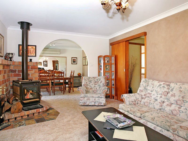 32  Dickson Road, Jilliby NSW 2259