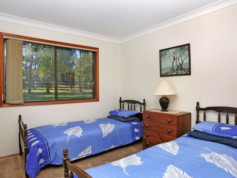 32  Dickson Road, Jilliby NSW 2259