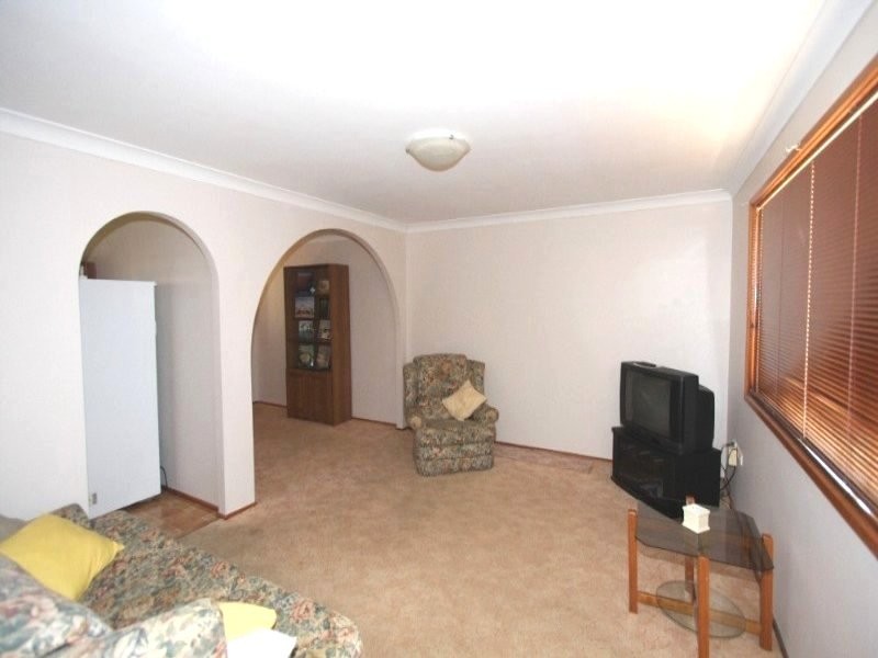 14 Manoa Road, Budgewoi NSW 2262