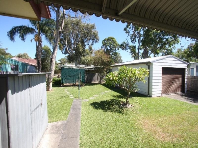 14 Manoa Road, Budgewoi NSW 2262