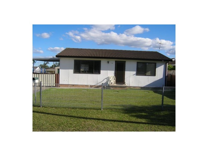 12 Clucas Avenue, Gorokan NSW 2263