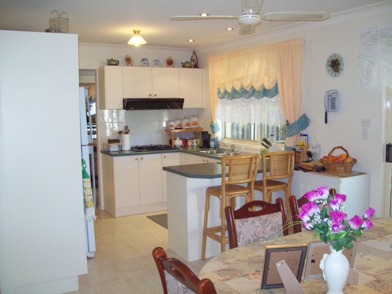 41 St Lawrence Avenue, Blue Haven NSW 2262