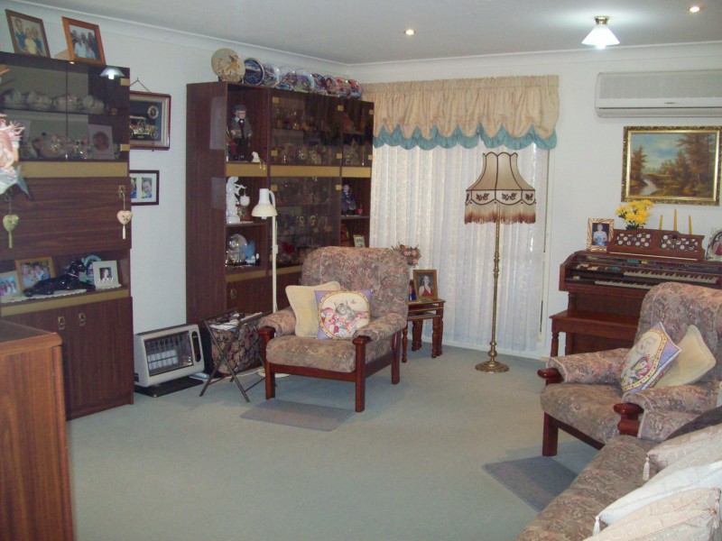 41 St Lawrence Avenue, Blue Haven NSW 2262