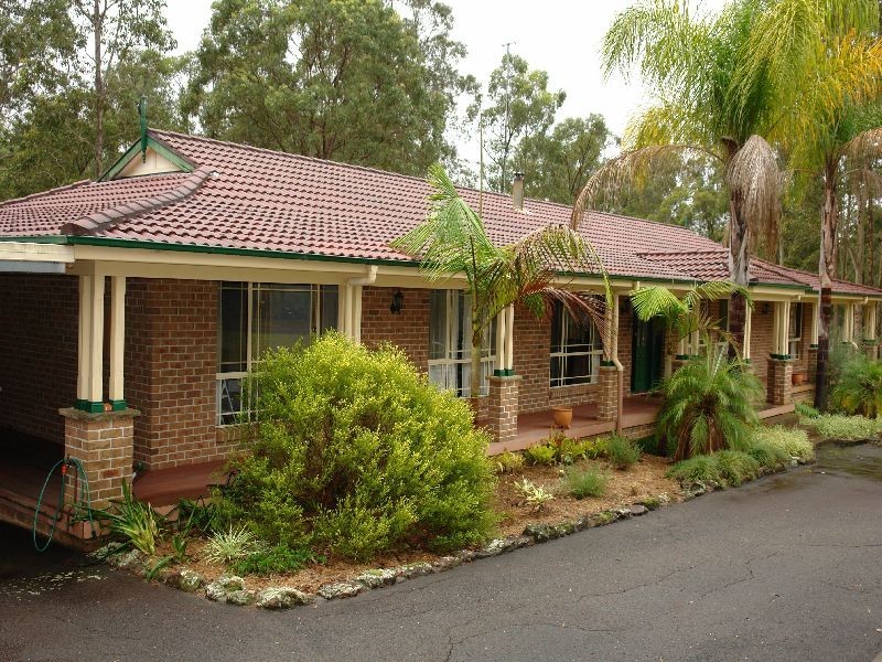 4 Burlington Ave, Jilliby NSW 2259