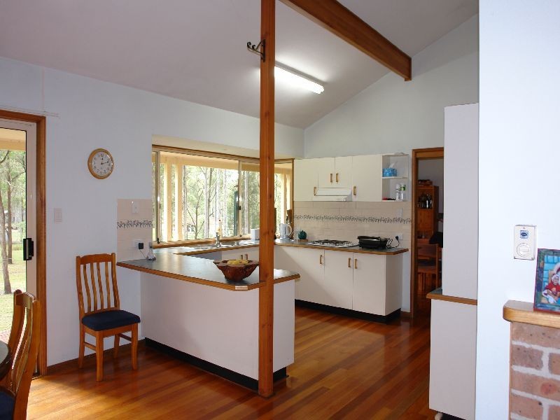 4  Burlington Ave, Jilliby NSW 2259