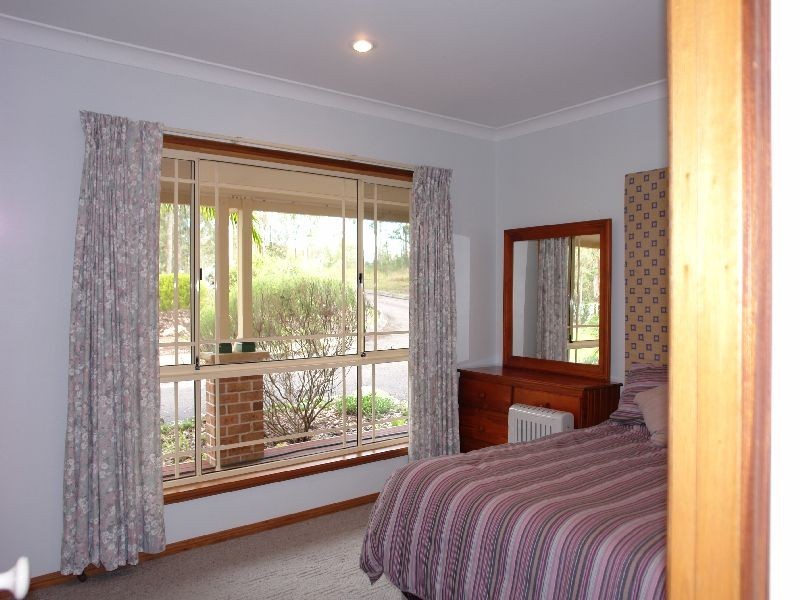 4  Burlington Ave, Jilliby NSW 2259