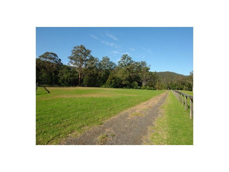 812 Ourimbah Creek Road, Ourimbah NSW 2258