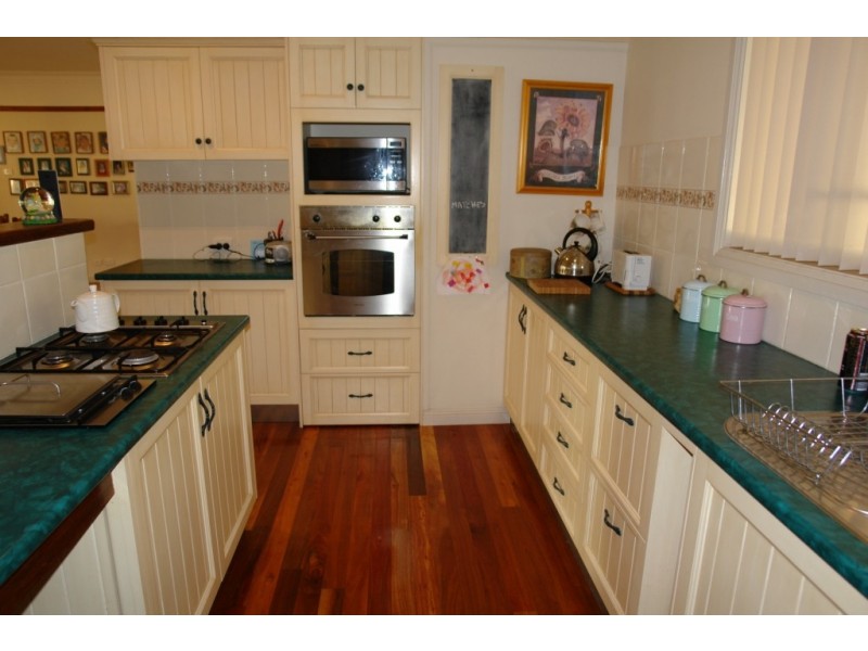 742 Smiths Road, Jilliby NSW 2259