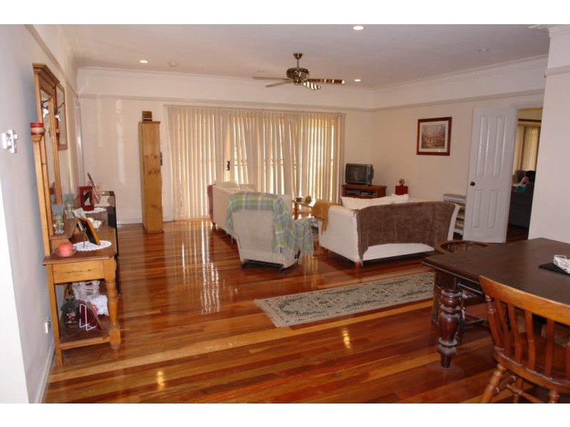 742 Smiths Road, Jilliby NSW 2259