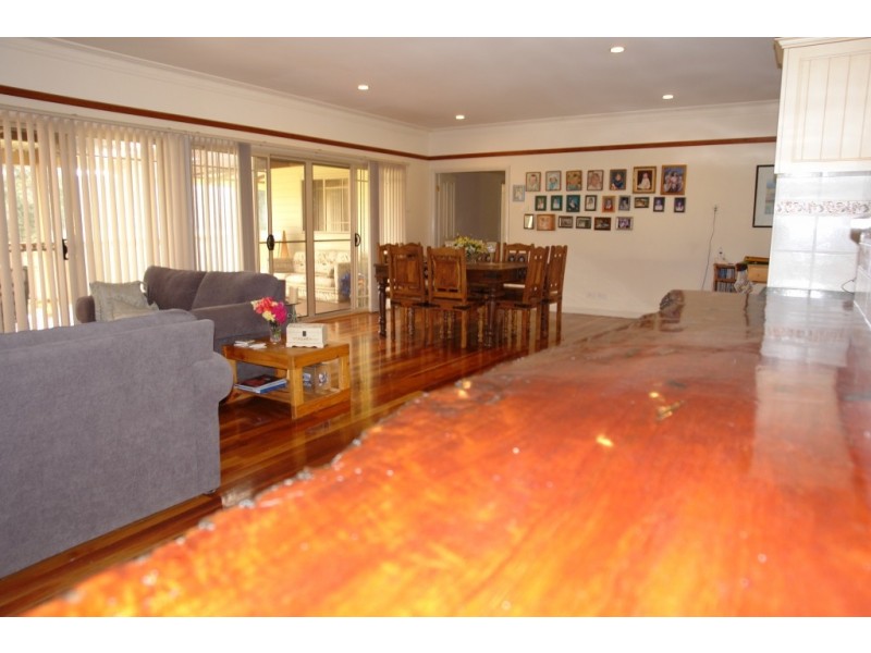 742 Smiths Road, Jilliby NSW 2259