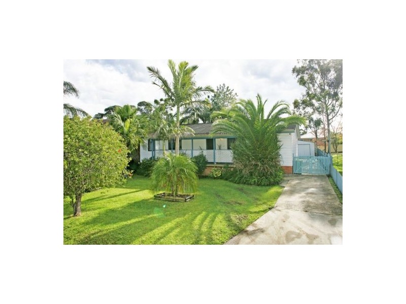 4 Hillcrest Ave, Tacoma NSW 2259