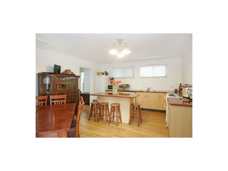 4 Hillcrest Ave, Tacoma NSW 2259