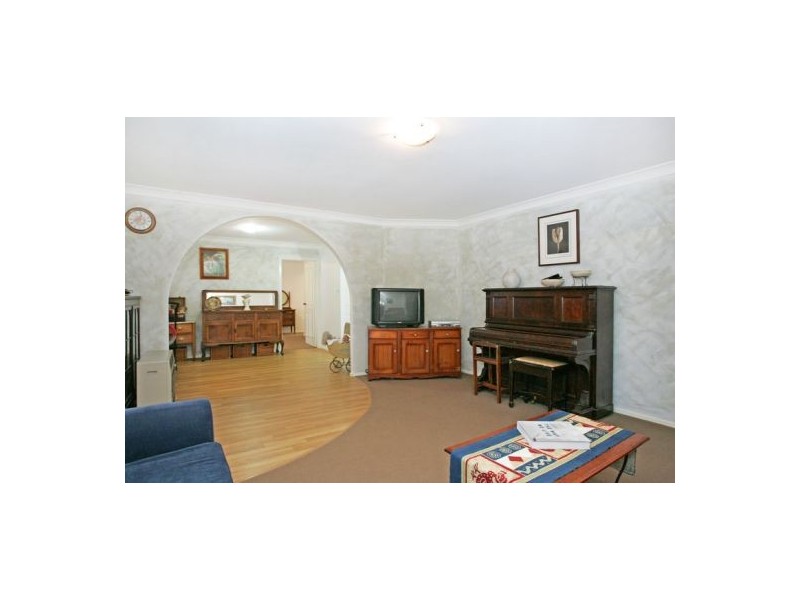 4 Hillcrest Ave, Tacoma NSW 2259