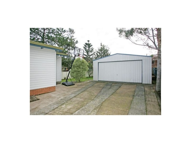 4 Hillcrest Ave, Tacoma NSW 2259