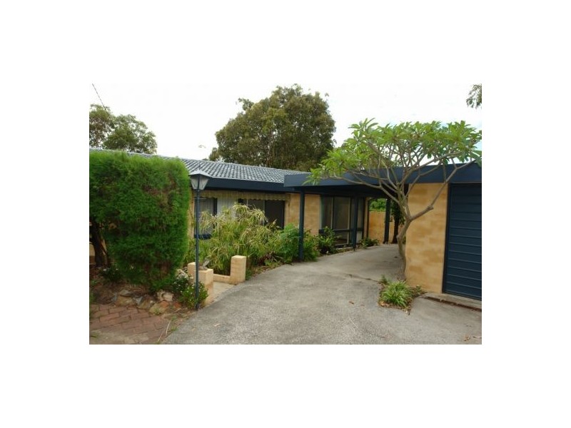 142 Tuggerawong Road, Wyongah NSW 2259