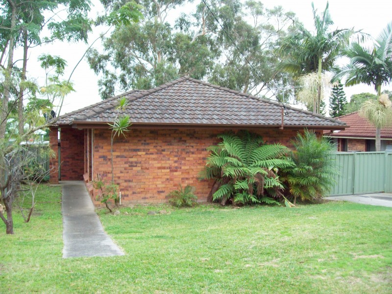 68 Griffith Street, Mannering Park NSW 2259