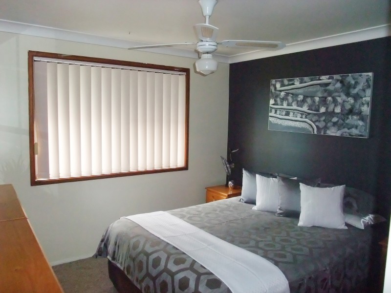 38 Chelmsford Road, Lake Haven NSW 2263