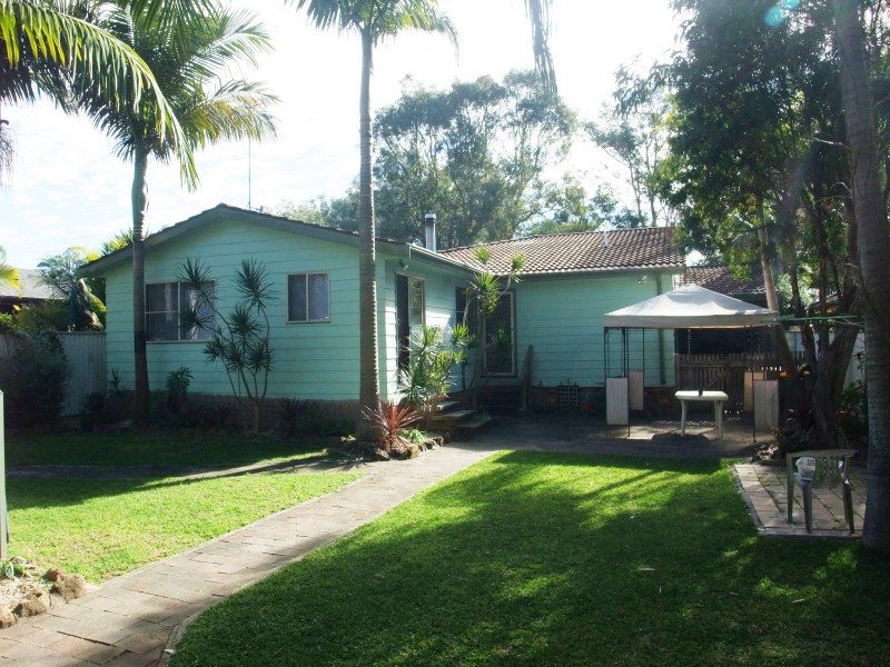 38 Chelmsford Road, Lake Haven NSW 2263